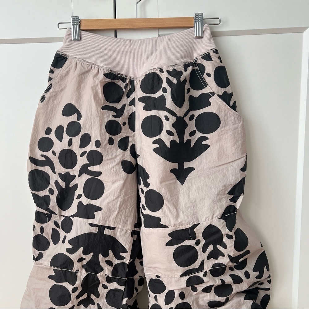 FP Movement Parade Pants sz Small - Picture 6 of 13